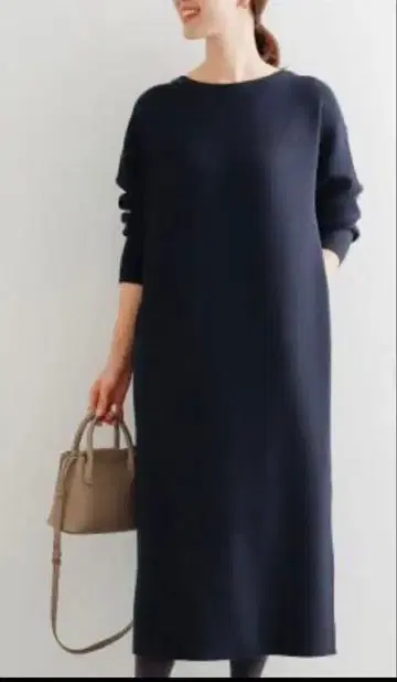 어반 리서치 도어즈 밀라노 리브 니트 원피스 네이비