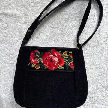 FEILER 꽃무늬 자수 숄더백