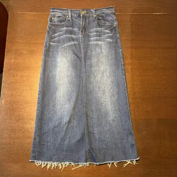 MOTHER 다크 데님 타이트 스커트 프린지 밑단