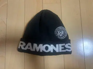 RAMONES 니트 모자 람몬즈 CA4LA 카시라 새상품급 레어