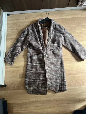 체크 무늬 롱 코트 (브라운 계열)