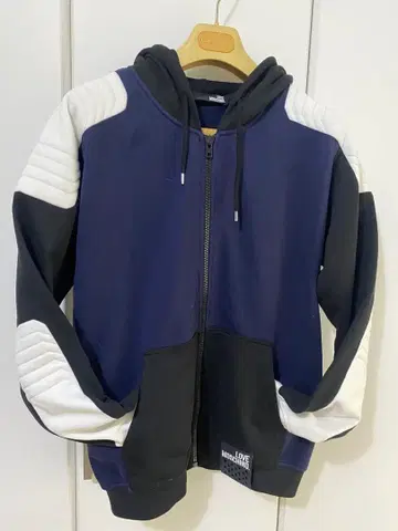 LOVE MOSCHINO 집업 후드티 네이비