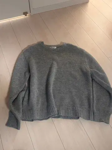 그레이 니트 스웨터 TINA:JOJUN