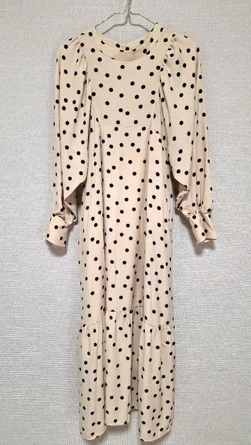 어반 리서치 로쏘 도트 원피스 긴팔