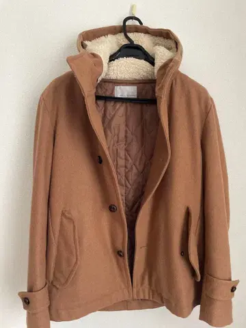 BLUETORNADO 후드 부착 브라운 자켓