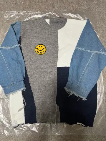 SMILE 스마일 데미지 가공 스웨터 미착용 새상품