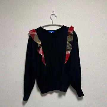 BLUE LABEL 프릴 달린 블랙 니트 스웨터 얇은 소재 긴팔