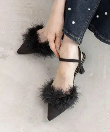 [미사용] 란다 퍼 디자인 스트랩 펌프스