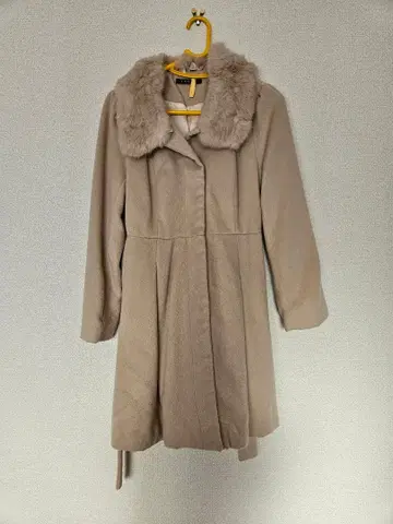 퍼 달린 베이지 롱 코트 M