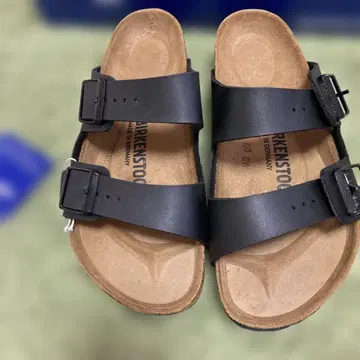 BIRKENSTOCK 블랙 2 스트랩 샌들 36