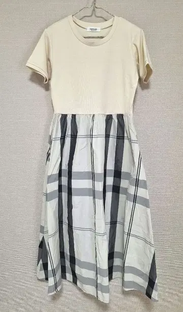 서니 라벨 어반 리서치 원피스 반팔