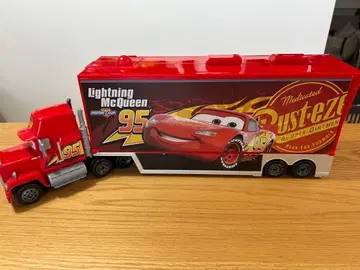 토미카 카즈 잔뜩 싣자! 커다란 맥 트레일러 24대 수납