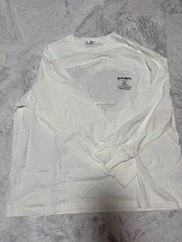 테디베어 프린트 긴팔 T셔츠 화이트