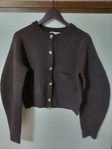 ZARA 브라운 버튼 가디건