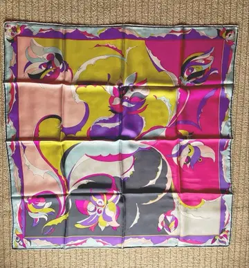 미사용 Emilio Pucci 에밀리오 푸치 실크 스카프 대형