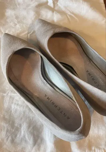 ANTIPRIMA 스웨이드 하이힐 펌프스 22.5cm