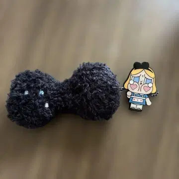 POP MART cry baby 체인 포함 봉제 인형