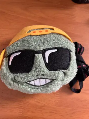 TAKAGE 군 파우치