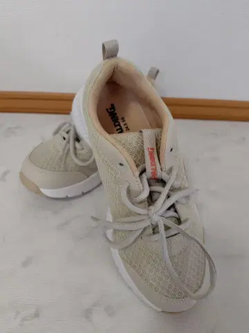 스펄딩 베이지 메쉬 스니커즈 24.5