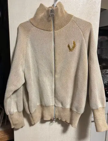 하이넥 자켓 베이지