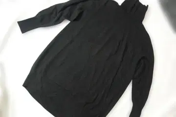 유니클로 캐시미어 100% 오프 터틀넥 니트 튜닉 블랙 컬러 L