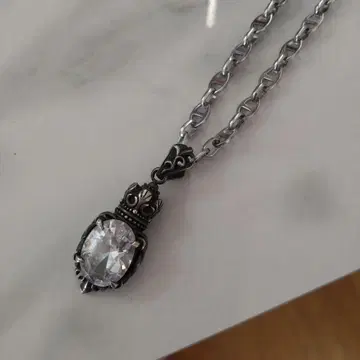 빈티지풍 크리스탈 목걸이