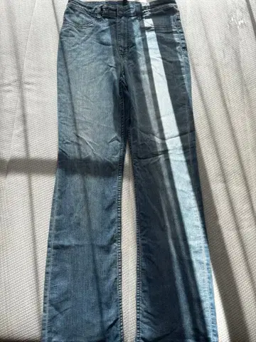 라이트 블루 데님 부츠컷 팬츠