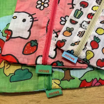 BAGGU x 헬로키티 & 프렌즈 3D 지퍼 파우치 3종 세트