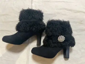 새상품급 여성용 퍼 포함 블랙 숏 부츠