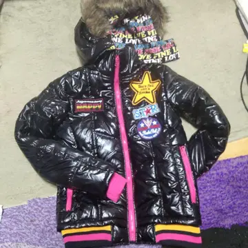 코트 블랙 자수 패치 부착