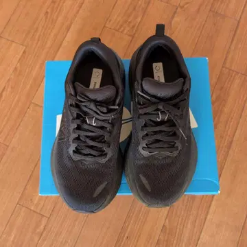 HOKA 블랙 본다이 8 통굽 24.5cm