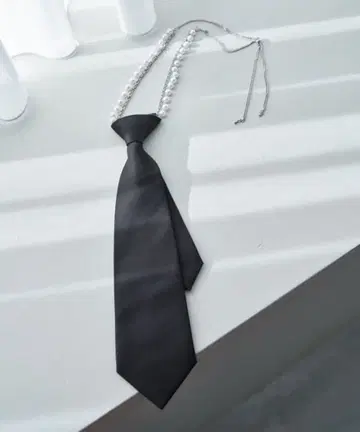 HARE 넥타이 목걸이