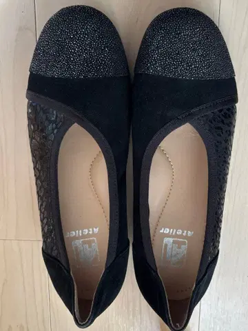 아틀리에 가죽 펌프스 사이즈 23.0cm