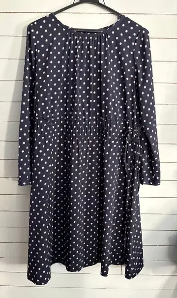 도트 무늬 긴팔 원피스