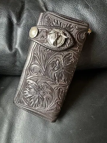 알즈니 장지갑 카빙 조각 라이더스