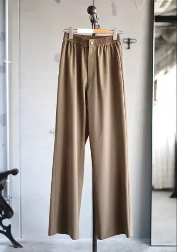 HYKE STRETCH WIDE LEG PANTS