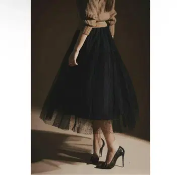 Sheller 클래시컬 도트 샤샤 스커트