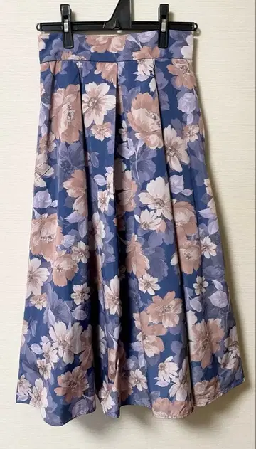 [컨디션 최상] 프로포션 바디 드레싱 페인트 플라워 스커트 네이비