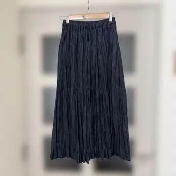 RIVER MAIL 베이크드 크링클 데님 스커트