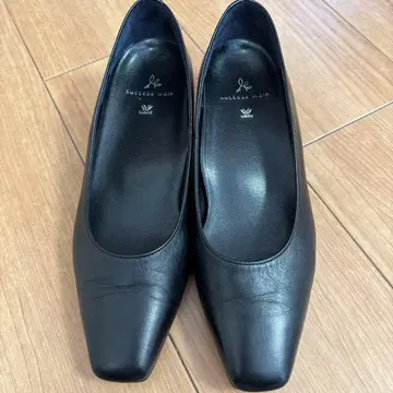 success walk 블랙 가죽 펌프스 24 3E