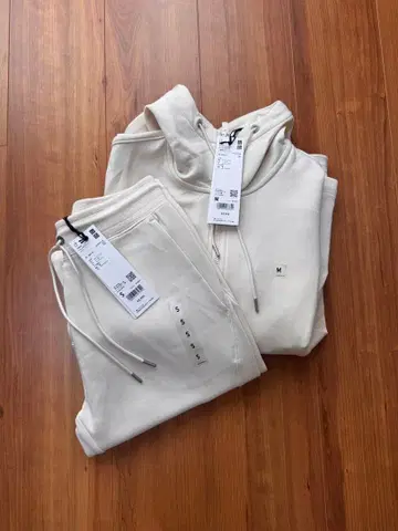 유니클로 플러스J 드라이 맨투맨 셋업