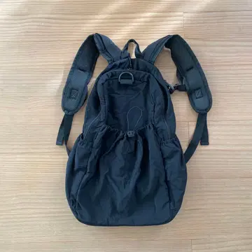 [ 거의 새상품 ] 심플 블랙 백팩