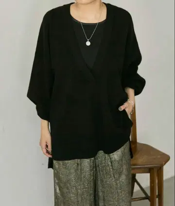 ear PAPILLONNER 이아 파피요네 V넥 니트 스미 스타일