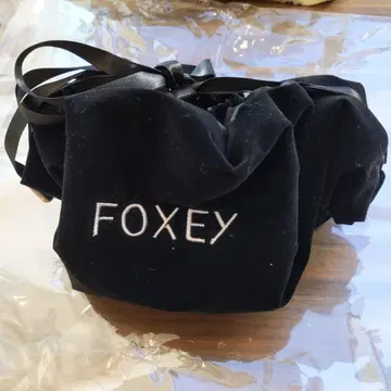 FOXEY 블랙 파우치