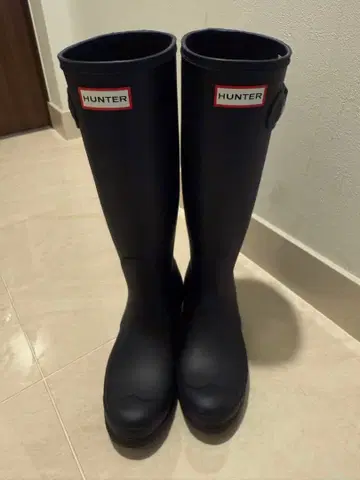 HUNTER 네이비 롱 부츠