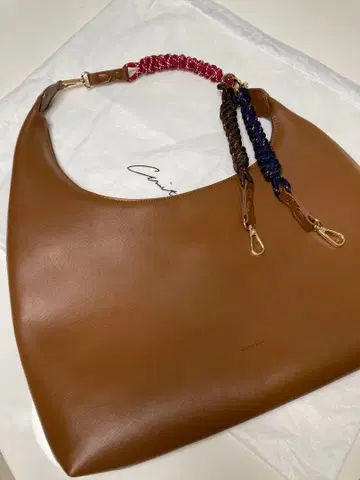 amity-sensei 브라운 숄더백