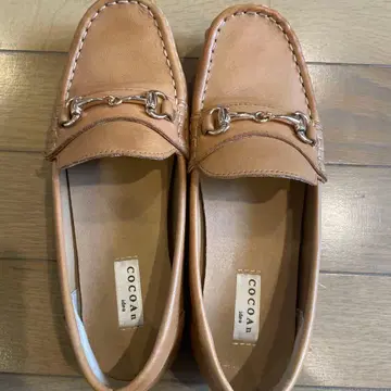 COCOA 베이지 로퍼 금장 장식 23cm