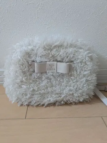 새상품급! 메종 드 플뢰르 퍼 백