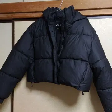 새상품급 ZARA 다운 숏 자켓 L 사이즈