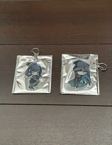 Ado 요다카 아크릴 키링 2종 세트